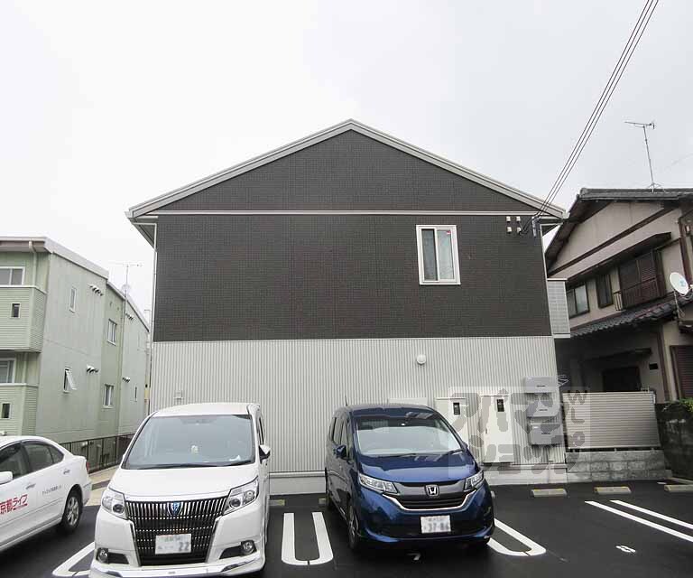 レーヴスクエア