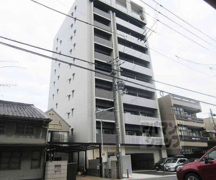 【Ｒ－ⅢＣｏｕｒｔ】間取