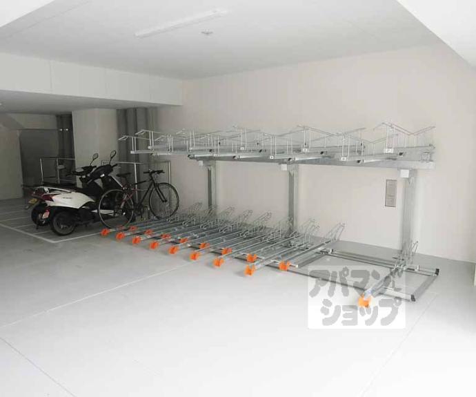 【Ｒ－ⅢＣｏｕｒｔ】間取