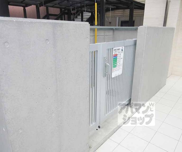 【Ｒ－ⅢＣｏｕｒｔ】間取