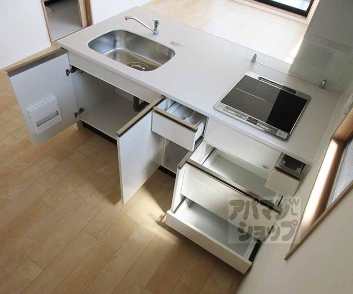 【Ｒ－４　Ｃｏｕｒｔ大津京】間取