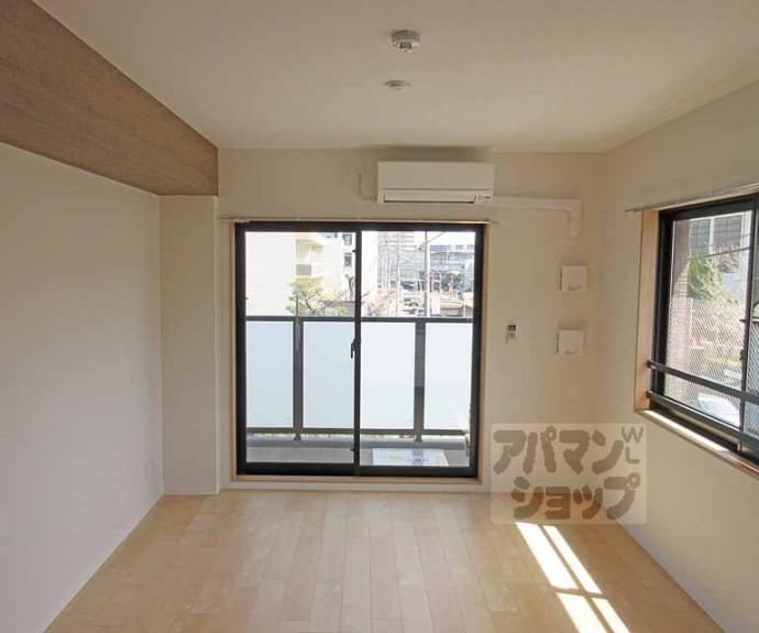 【Ｒ－４　Ｃｏｕｒｔ大津京】間取