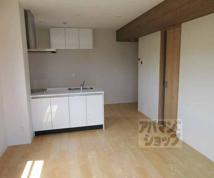 【Ｒ－４　Ｃｏｕｒｔ大津京】間取