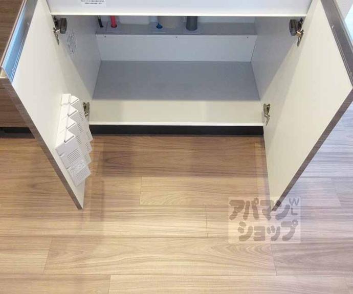【ジオ大津　京町】間取