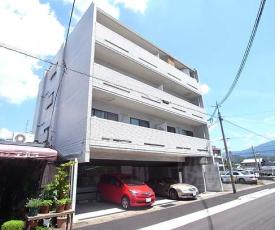 ロイヤルハウス荒草：間取図