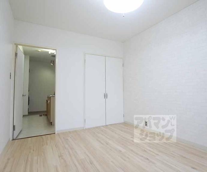 【ＣＡＳＡ　ＶＩＥＨＡ】間取