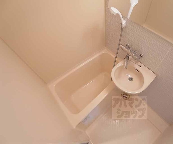 【レザンス高縄】間取