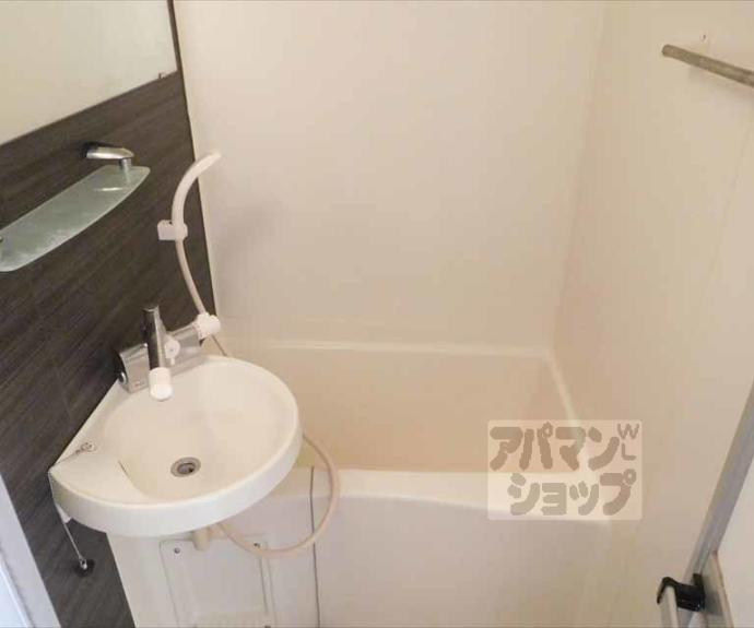 【カーサ栗栖】間取