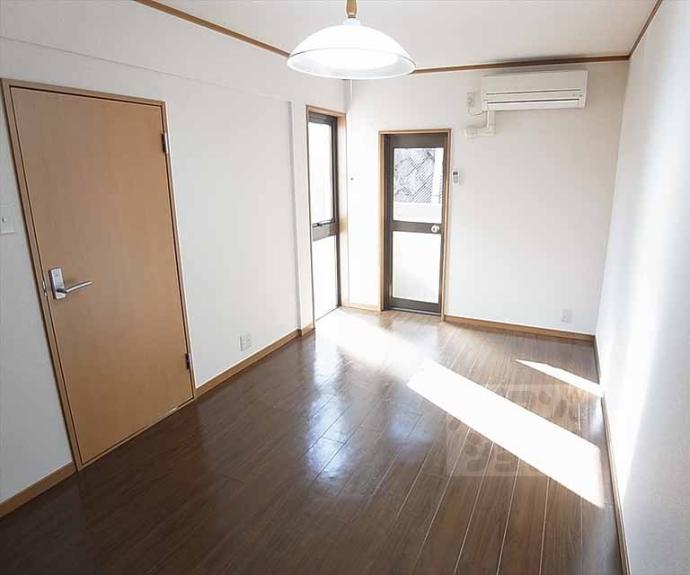 【ライブコート神山】間取