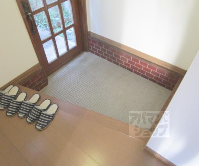 【衣笠開キ町１０４－１貸家】間取