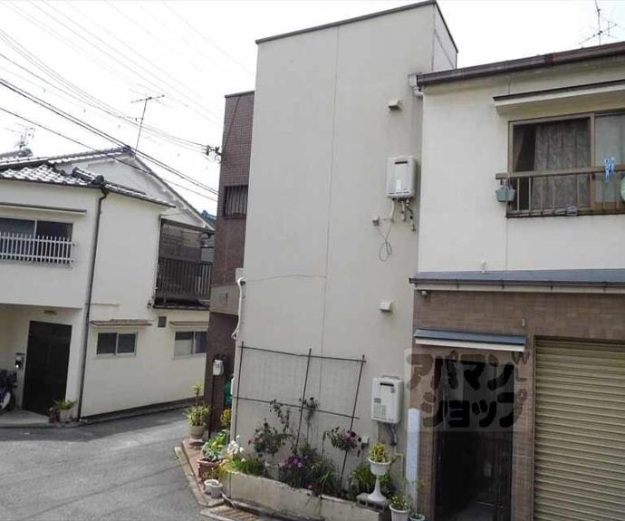 【リトルハウス】