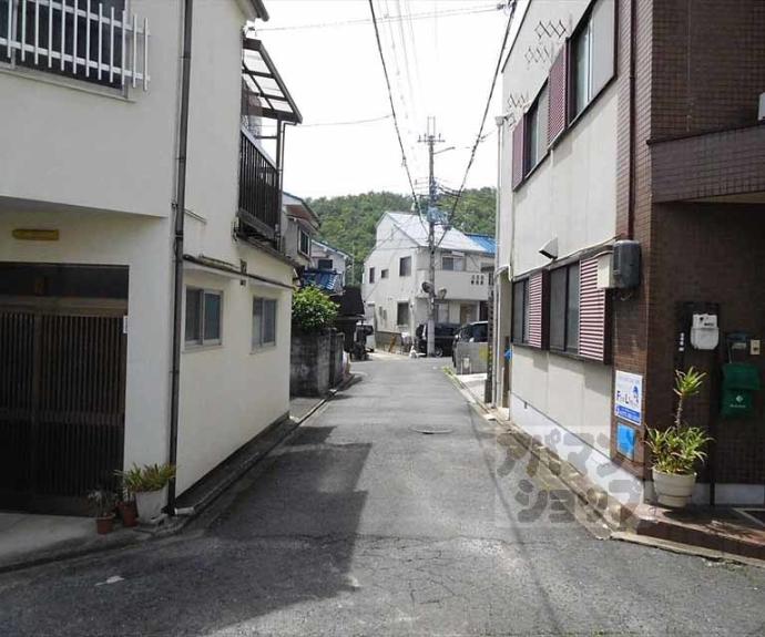 【リトルハウス】