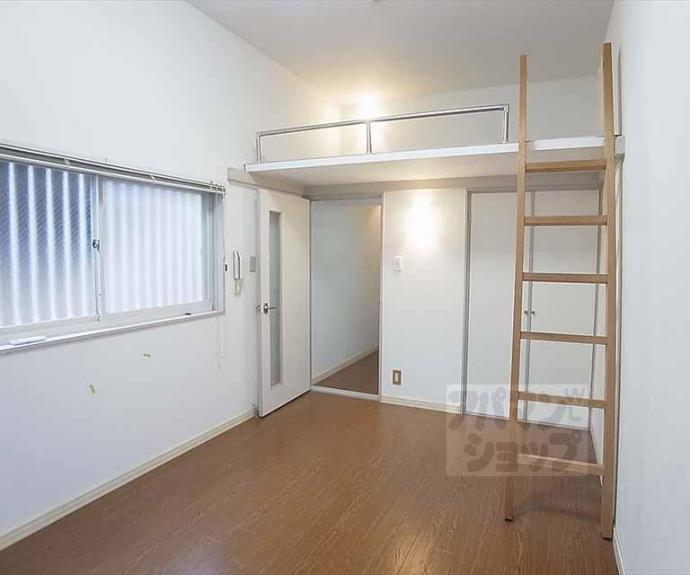 【パヴィオンドラレーヌ】間取