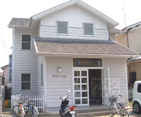 Ｗｈｉｔｅ　Ｌｏｄｇｅ