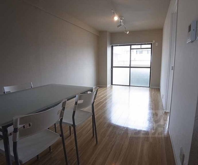 【エスカローナ玉田】間取