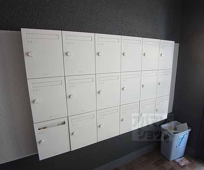 【Ｃｈｏｅｉ６３マ．シャンブルかもがわ】間取