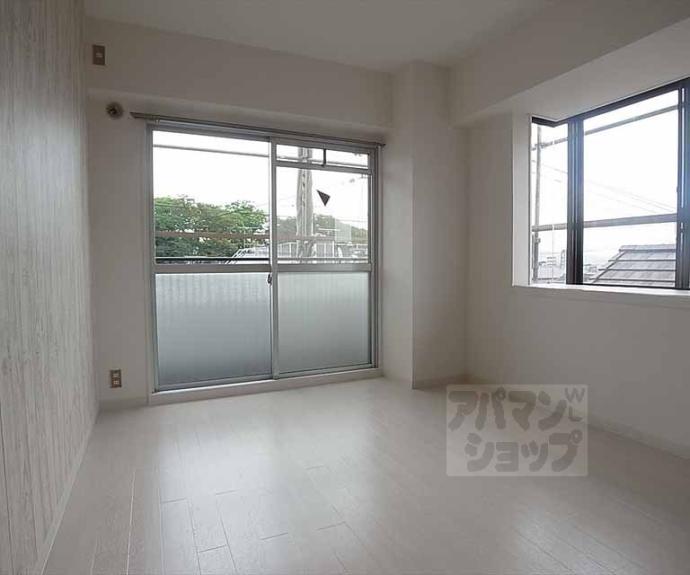 【Ｃｈｏｅｉ６３マ．シャンブルかもがわ】間取