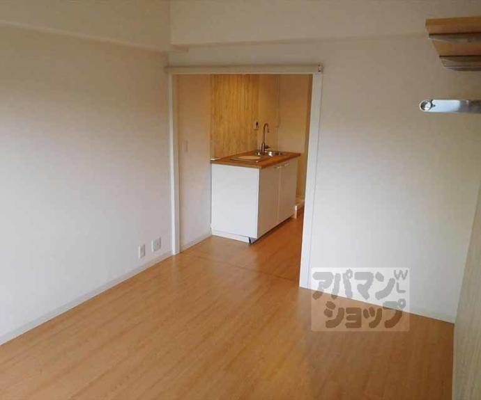 【Ｃｈｏｅｉ６３マ．シャンブルかもがわ】間取