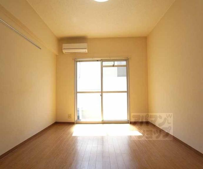 【シャインズフラッツ】間取