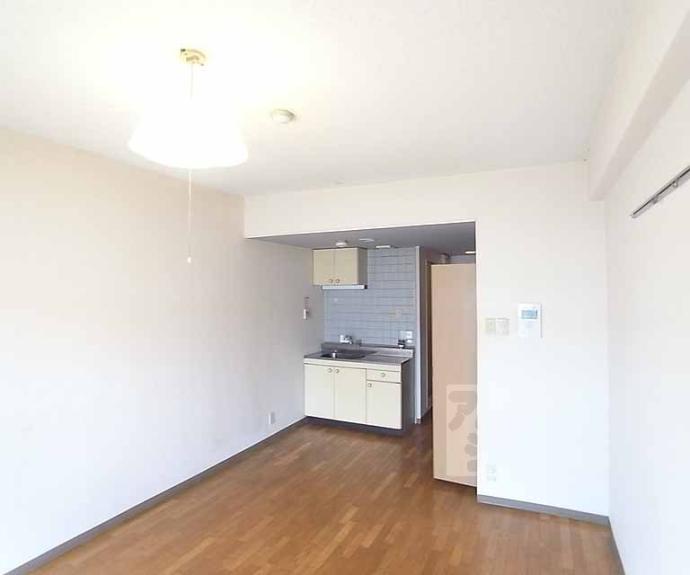 【シャインズフラッツ】間取