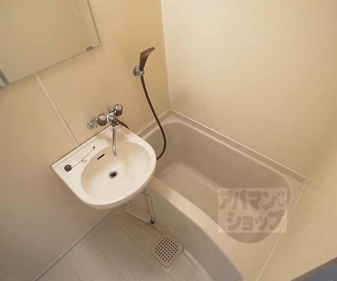 【シャインズフラッツ】間取