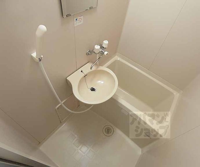 【ハウスセゾン鞍馬口】間取