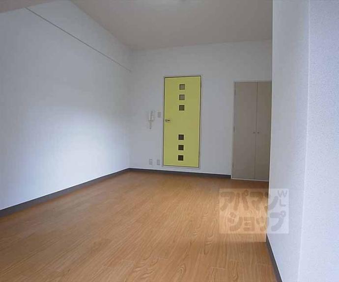 【ハウスセゾン鞍馬口】間取