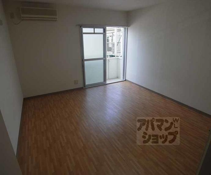 【足立ハイツ北大路】間取