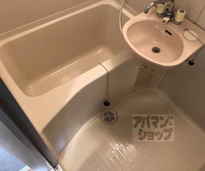 【足立ハイツ北大路】間取