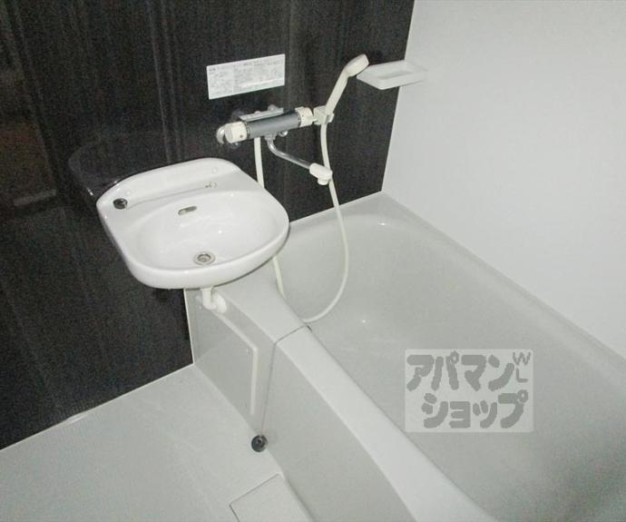 【Ｎｏｉｒ　ｅｔ　Ｂｌａｎｃ】間取