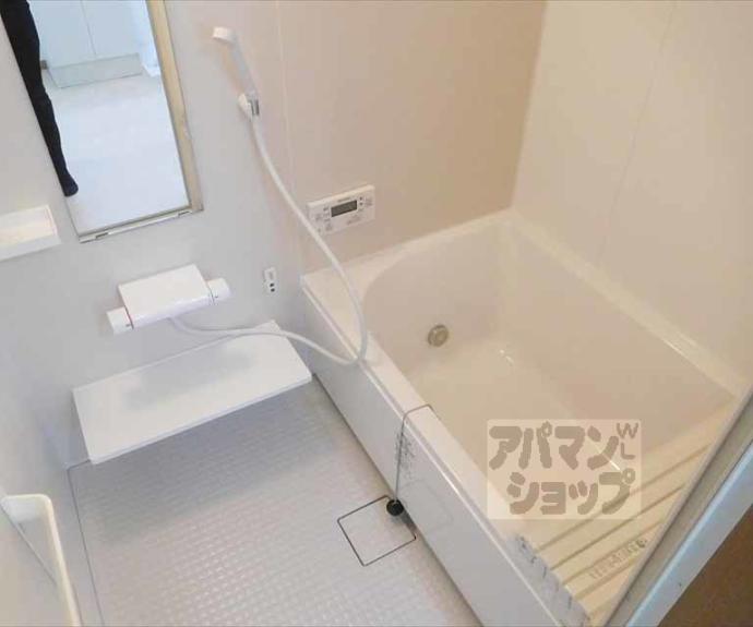 【南舟岡町貸家Ｂ】間取