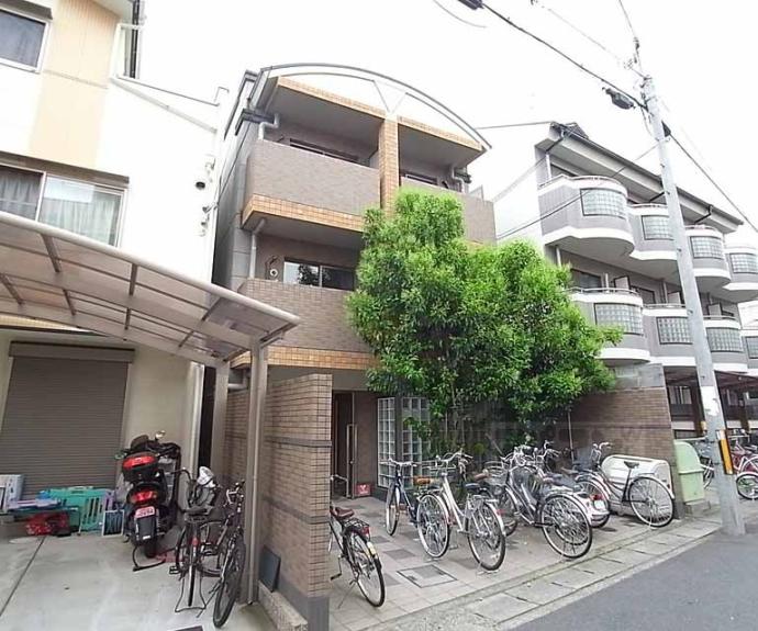 【作思以度　衣笠】間取