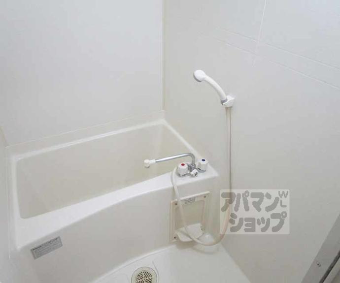 【ホワイエ泉堂町】間取