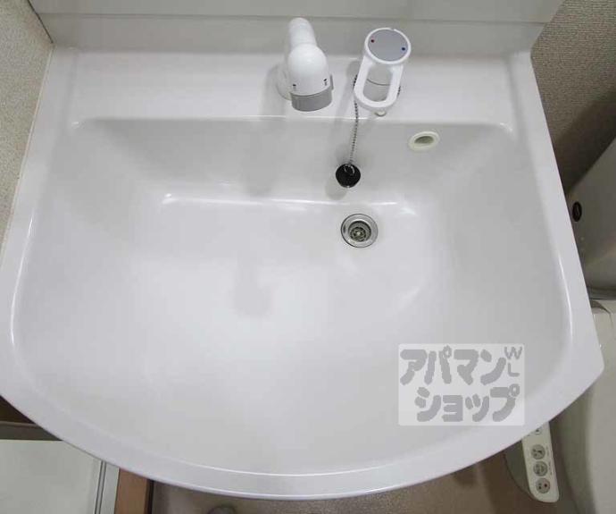 【ホワイエ泉堂町】間取