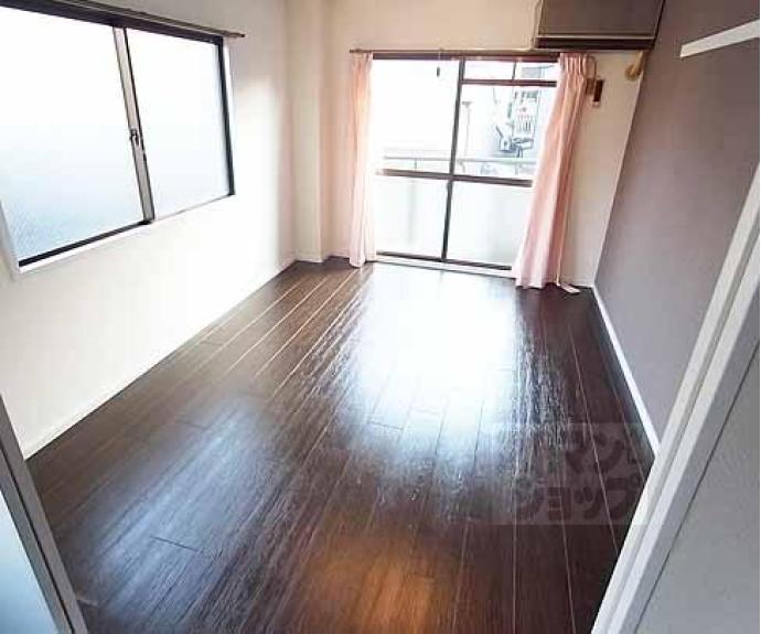 【メゾン・ド・千坂】間取