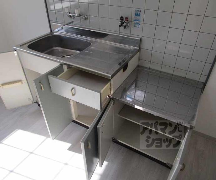 【クゥアトル京都Ⅱ】間取