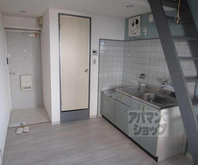 【クゥアトル京都Ⅱ】間取