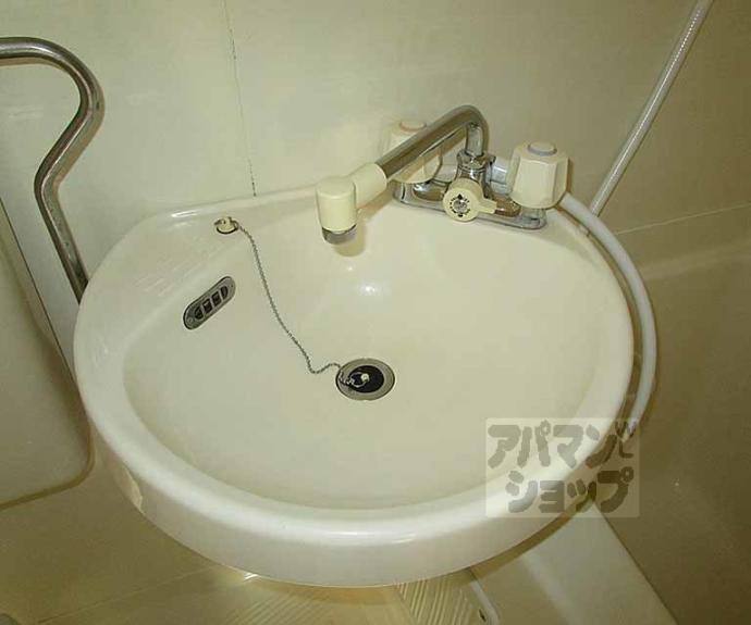 【クゥアトル京都Ⅱ】間取