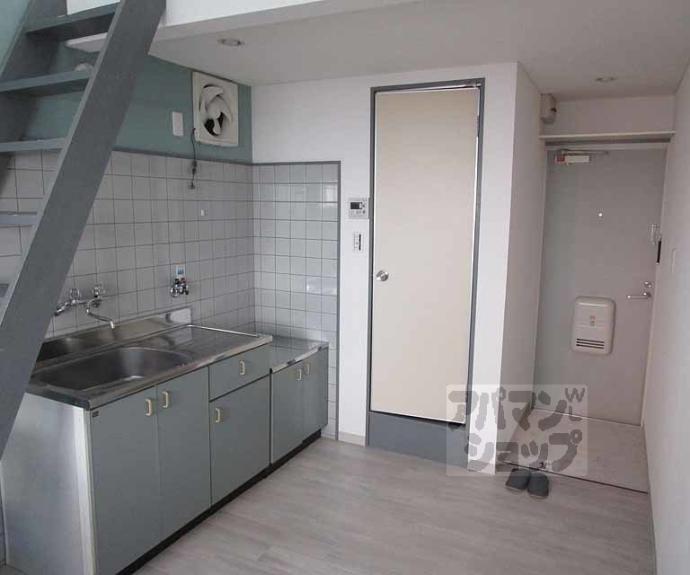 【クゥアトル京都Ⅱ】間取