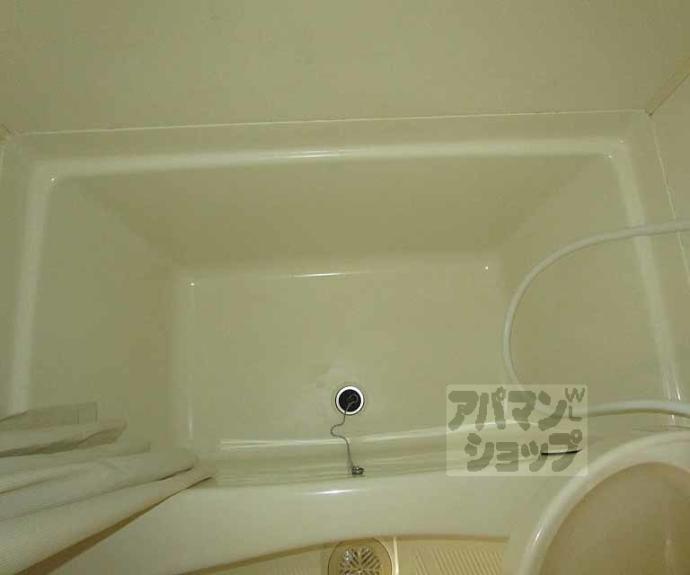 【クゥアトル京都Ⅱ】間取