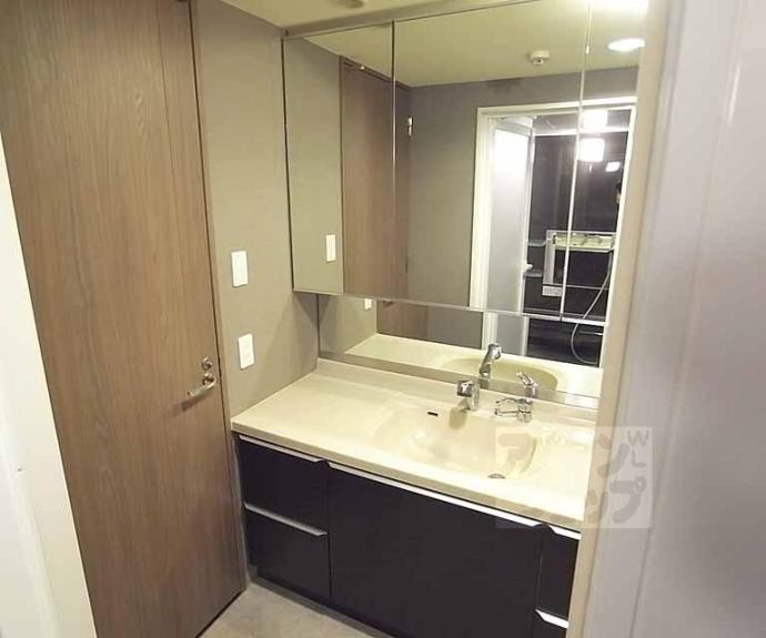 【イーグルコート衣笠廬山邸】間取