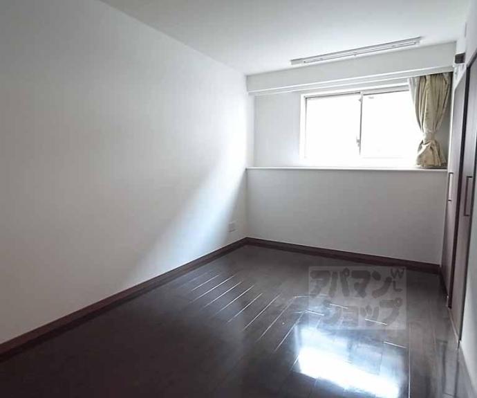 【イーグルコート衣笠廬山邸】間取