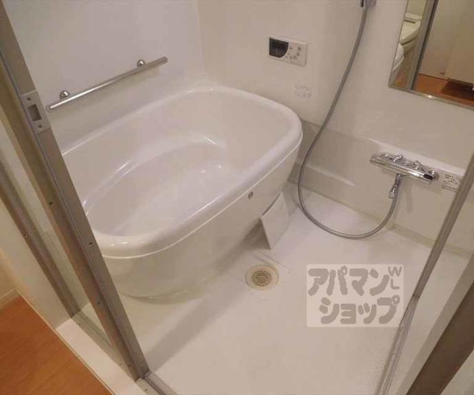 【Ｗｅａｖｉｎｇ　Ｈｏｕｓｅ山城】間取