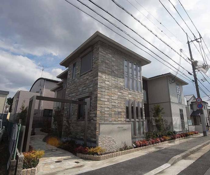 【Ｓｈｉｎｉｎｇ　Ｔｅｒｒａｃｅ　西賀茂】間取