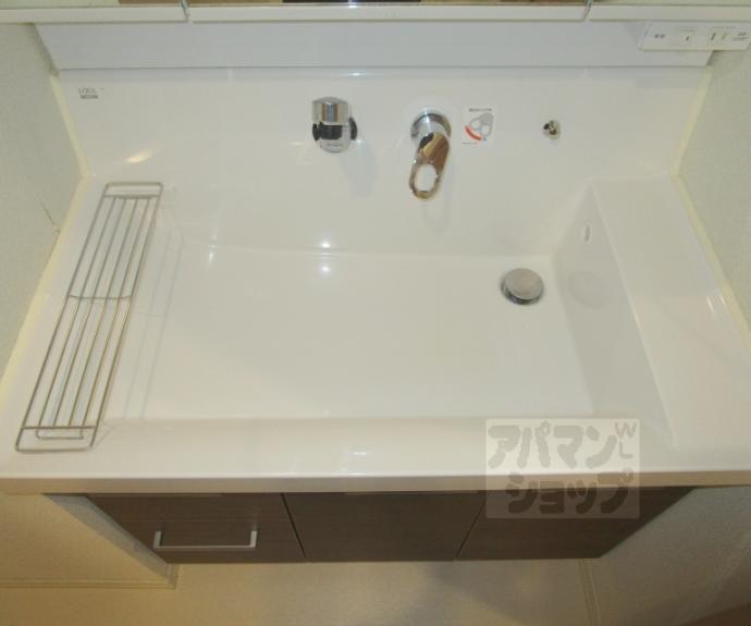 【Ｓｈｉｎｉｎｇ　Ｔｅｒｒａｃｅ　西賀茂】間取