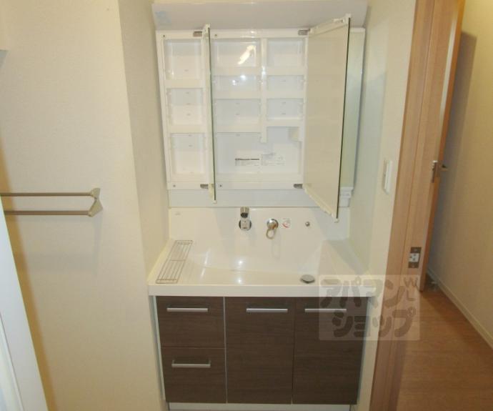 【Ｓｈｉｎｉｎｇ　Ｔｅｒｒａｃｅ　西賀茂】間取