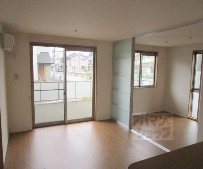 【Ｓｈｉｎｉｎｇ　Ｔｅｒｒａｃｅ　西賀茂】間取