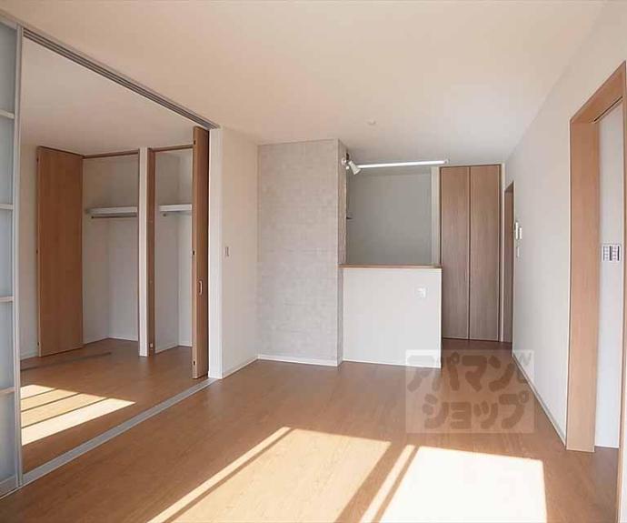 【Ｓｈｉｎｉｎｇ　Ｔｅｒｒａｃｅ　西賀茂】間取