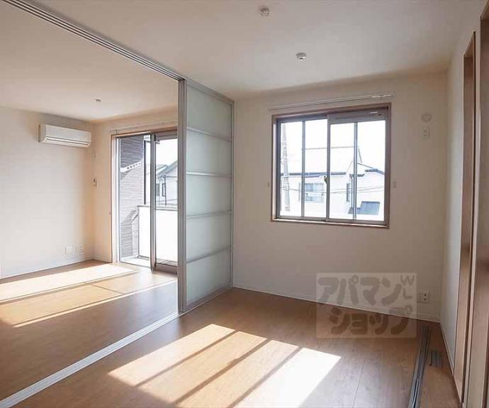 【Ｓｈｉｎｉｎｇ　Ｔｅｒｒａｃｅ　西賀茂】間取