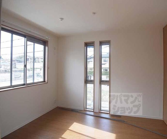 【Ｓｈｉｎｉｎｇ　Ｔｅｒｒａｃｅ　西賀茂】間取